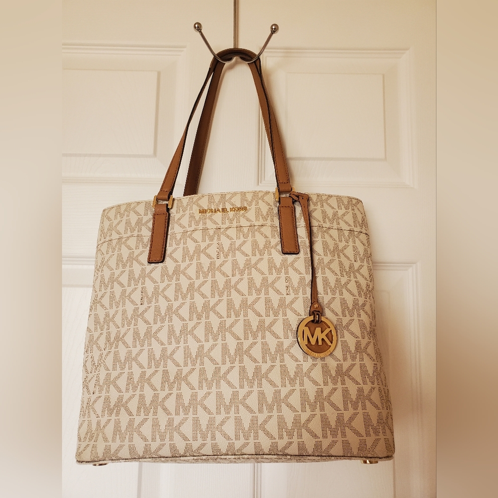 Michael Kors tote bag..